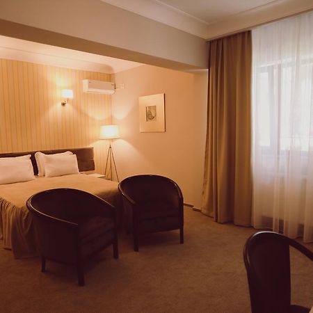 C&C Residence Hotel باكاو المظهر الخارجي الصورة