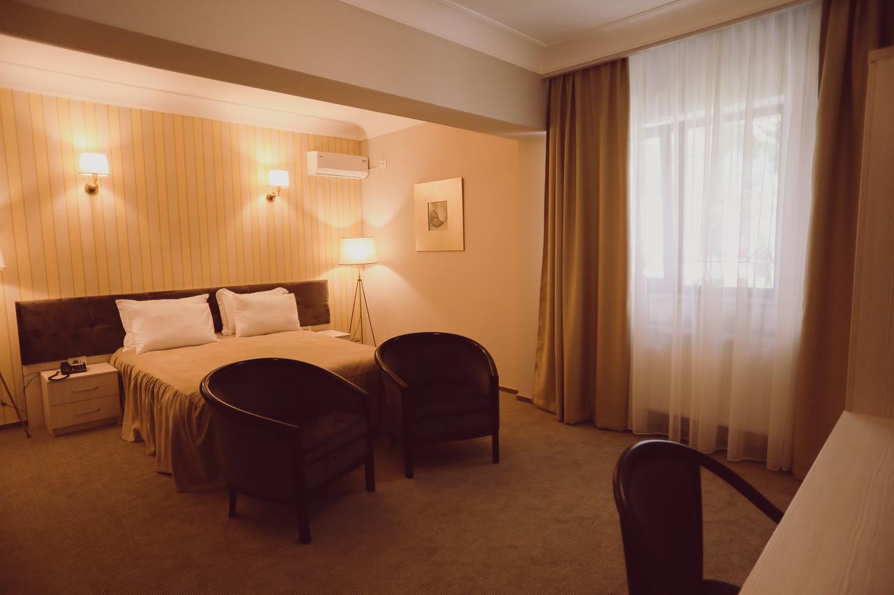 C&C Residence Hotel باكاو المظهر الخارجي الصورة